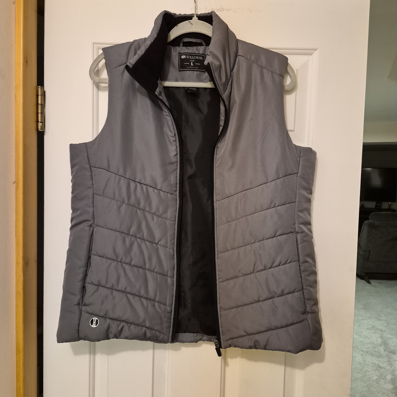 Holloway Womens Gray Puffer Vest Large Full Zip Quilted Insulated Activewear L